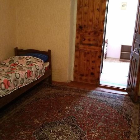 Guesthouse Robinzon Lalkhori Ngoại thất bức ảnh